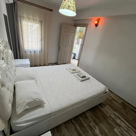 Center 1plus1 For 4 People Stone Building - Citak Mansions Apartment *